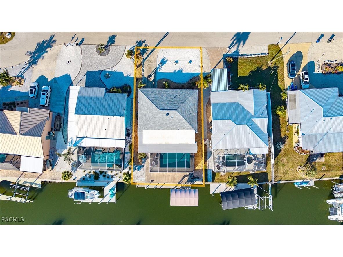 3693 Ruby Avenue Saint James City FL 33956 2026005802 image35