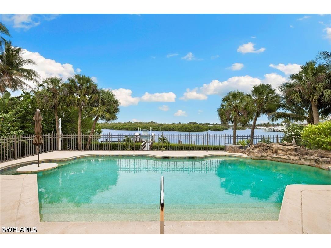 3695 Gordon Drive Naples FL 34102 226022363 image32