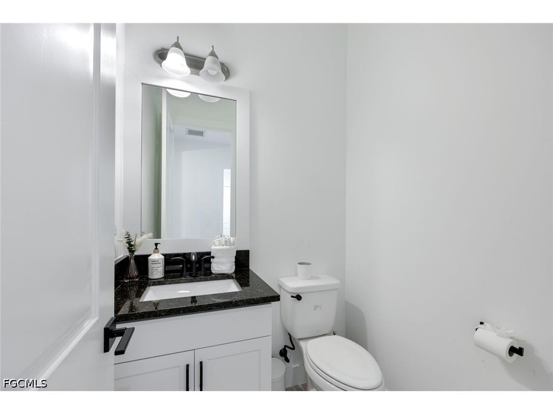 3697 Sapphire Cove Circle Naples FL 34114 2026019304 image25