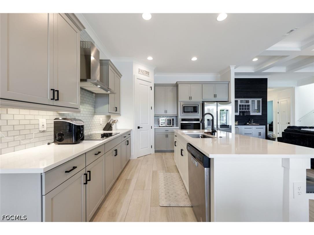 3697 Sapphire Cove Circle Naples FL 34114 2026019304 image3