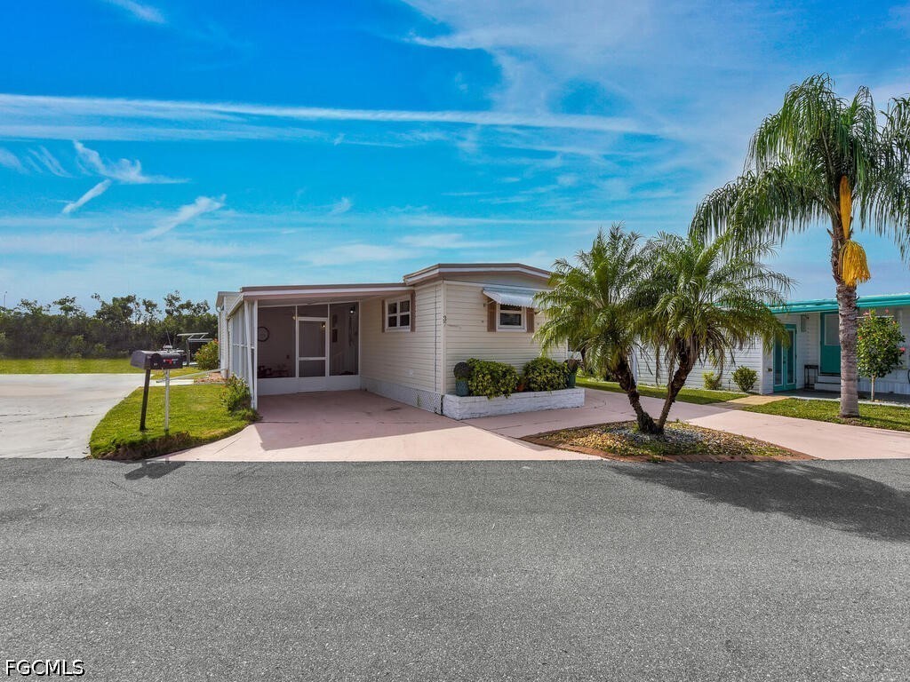37 Channel Lane Fort Myers FL 33905 2026015709 image2