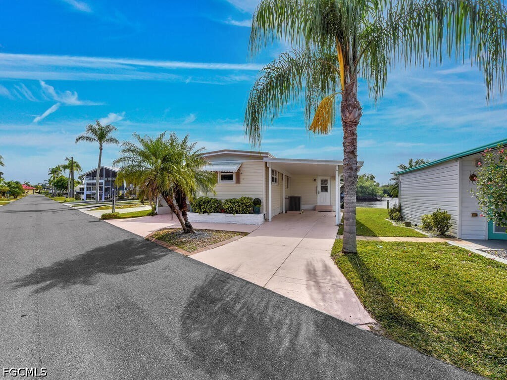 37 Channel Lane Fort Myers FL 33905 2026015709 image25