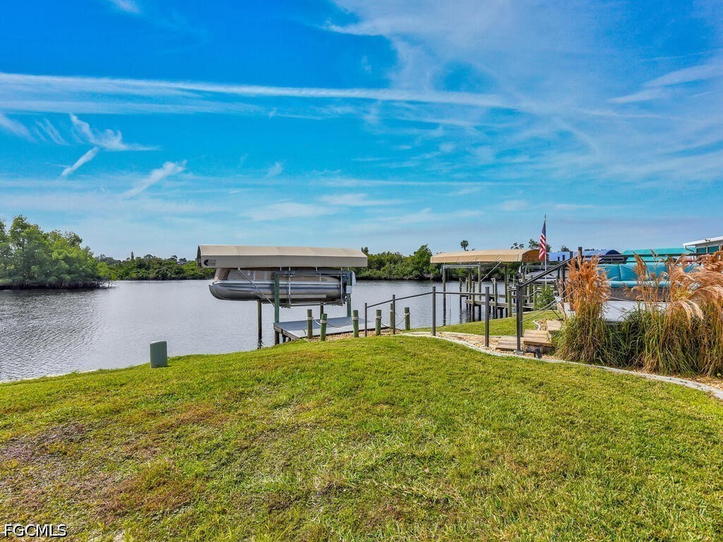 37 Channel Lane Fort Myers FL 33905 2026015709 image3