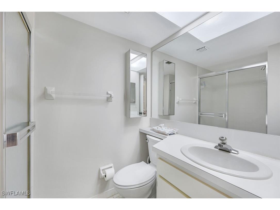 37 High Point Circle E #109 Naples FL 34103 225077392 image13