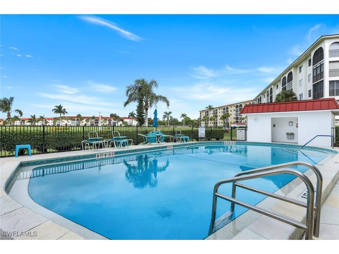 37 High Point Circle E #109 Naples FL 34103 225077392 image21