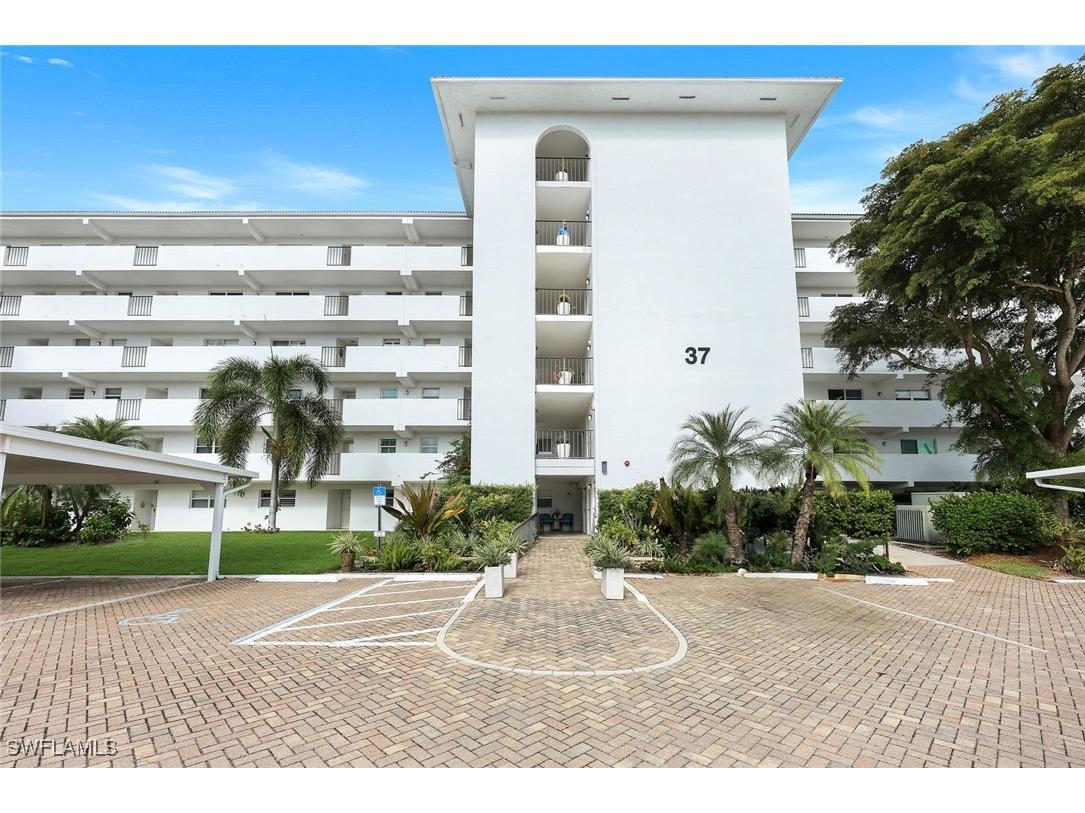 37 High Point Circle E #109 Naples FL 34103 225077392 image24