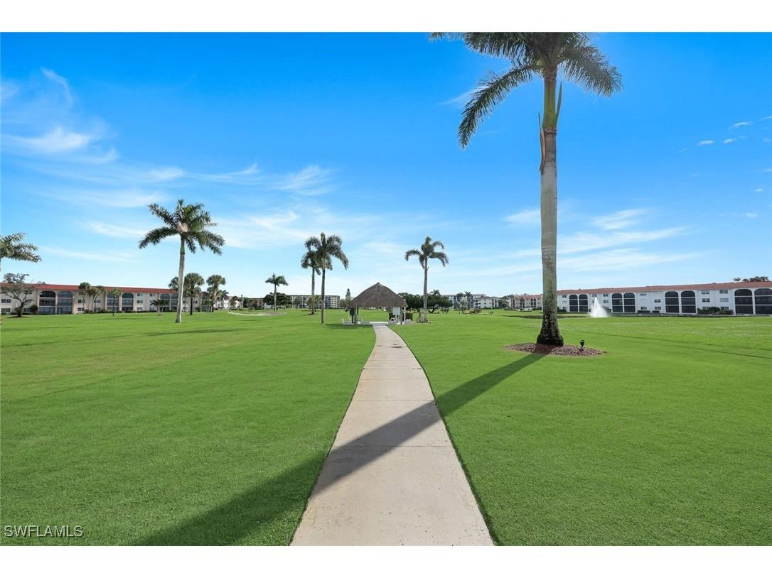 37 High Point Circle E #109 Naples FL 34103 225077392 image34