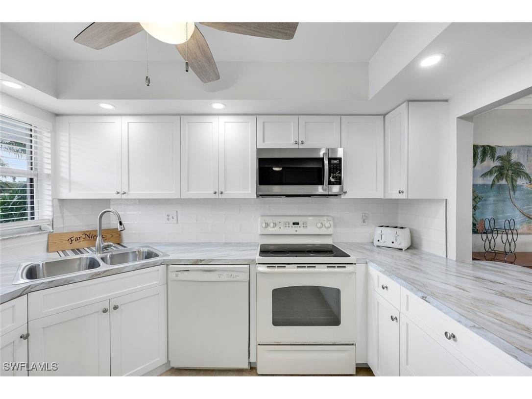 37 High Point Circle E #109 Naples FL 34103 225077392 image4