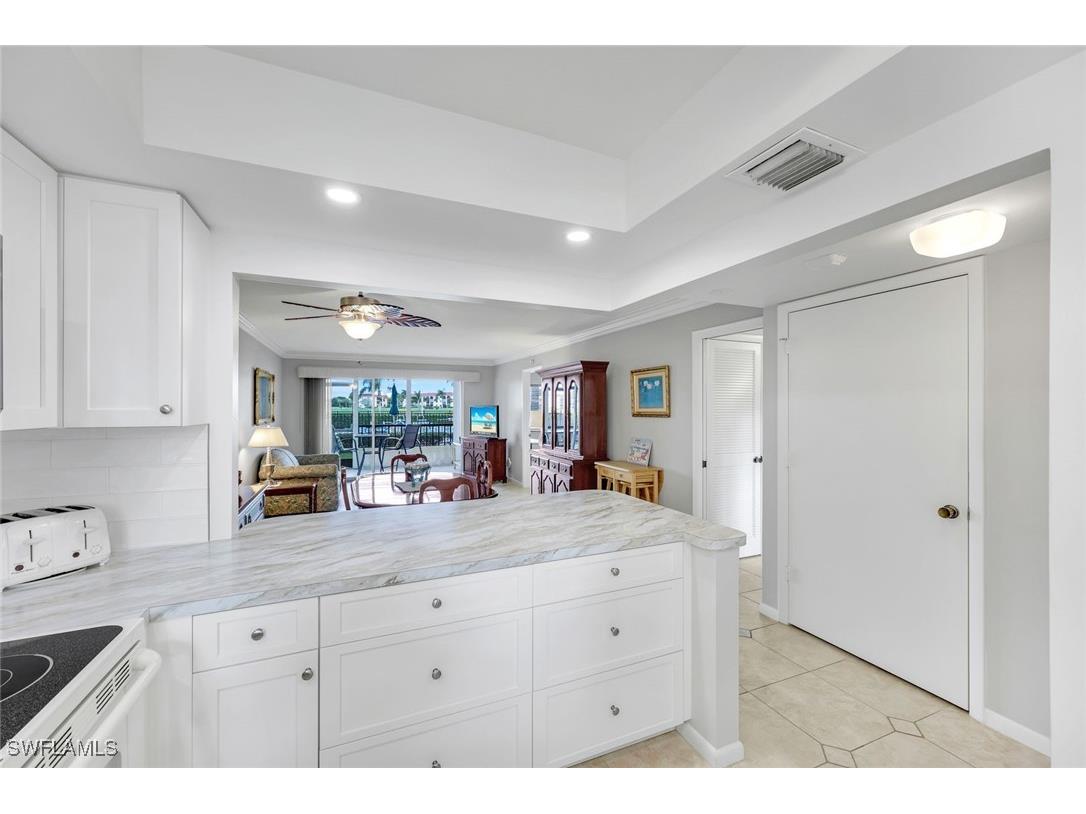 37 High Point Circle E #109 Naples FL 34103 225077392 image6