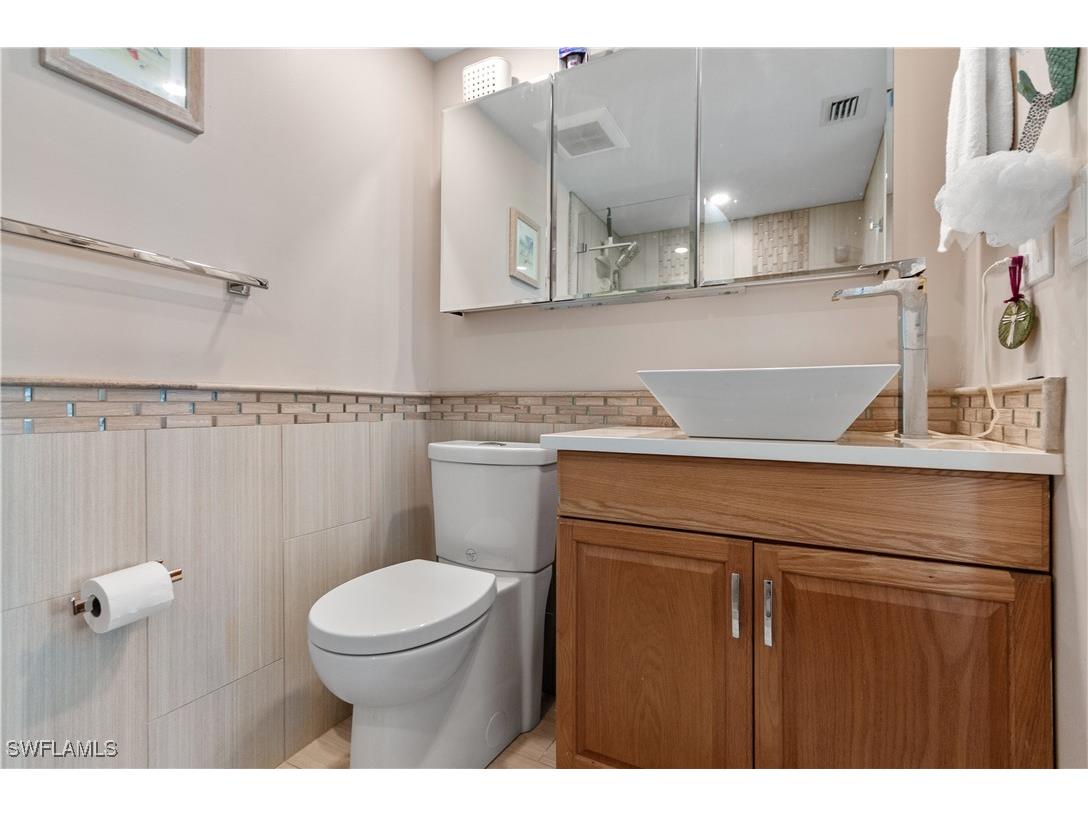 37 High Point Circle E #210 Naples FL 34103 225078952 image16