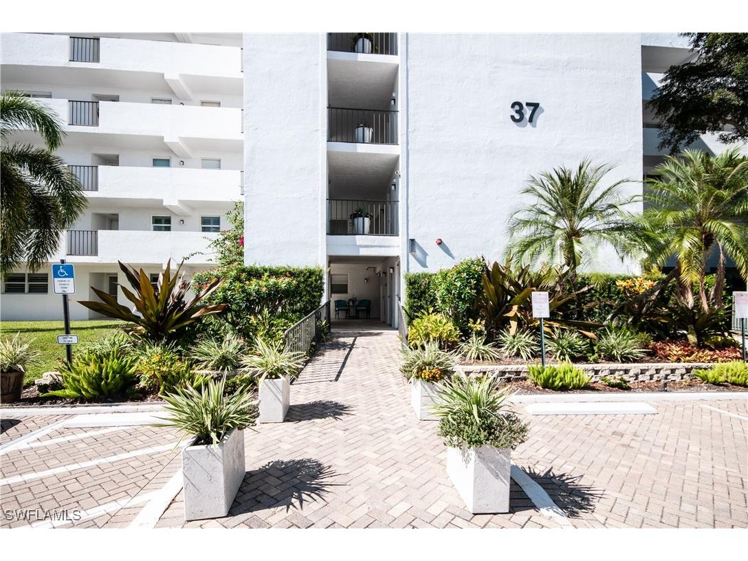 37 High Point Circle E #210 Naples FL 34103 225078952 image27