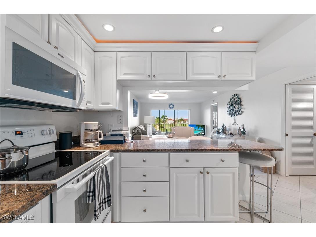 37 High Point Circle E #307 Naples FL 34103 225080751 image7