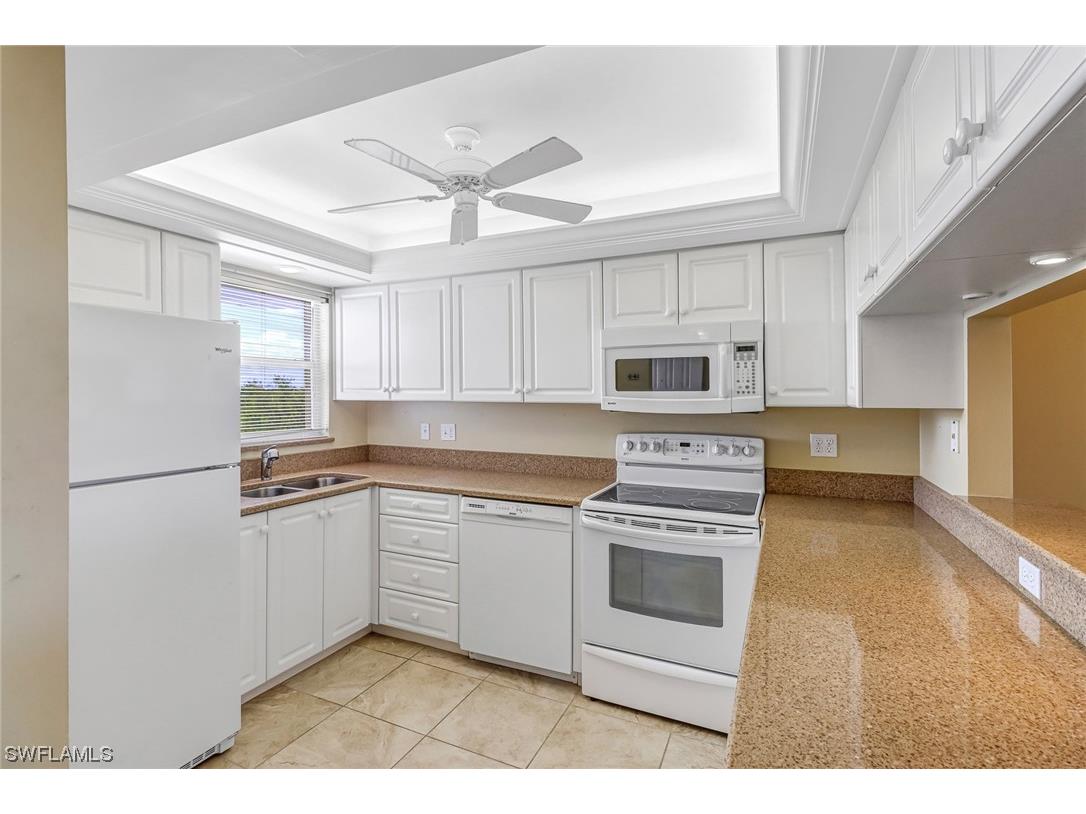 37 High Point Circle E #605 Naples FL 34103 223005322 image1