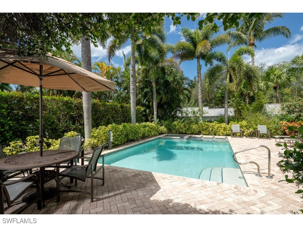 370 11th Avenue S #2 Naples FL 34102 224085157 image10