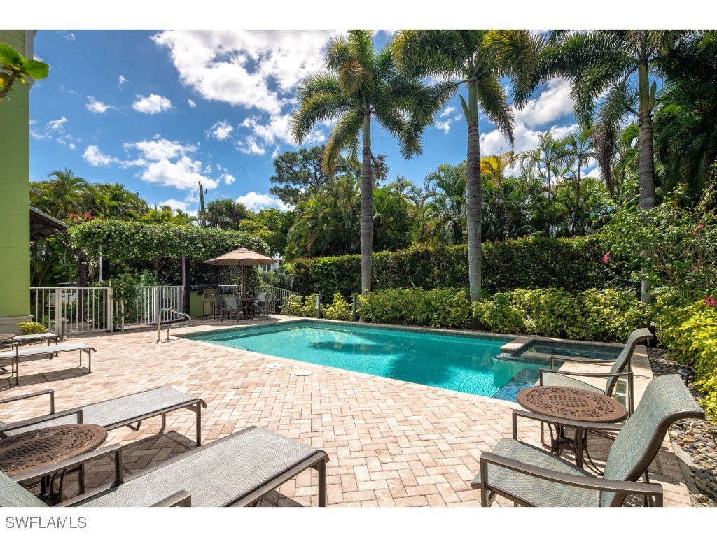 370 11th Avenue S #2 Naples FL 34102 224085157 image11
