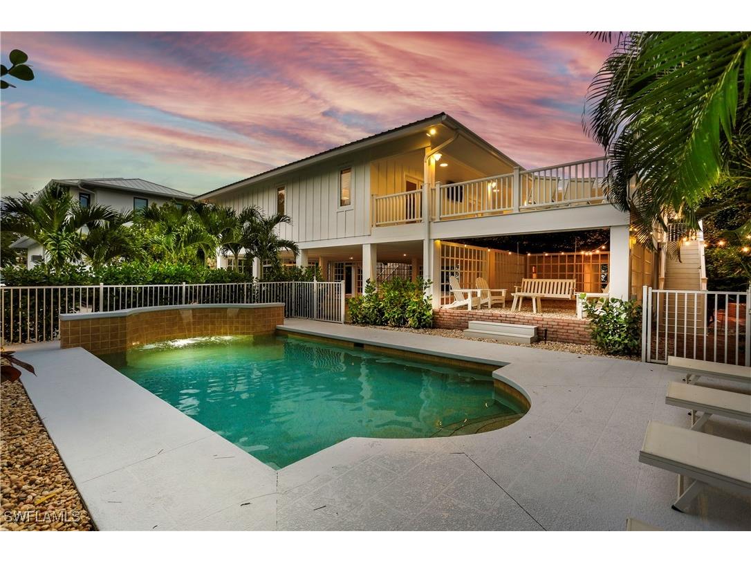 370 6th Avenue S Naples FL 34102 225080735 image1