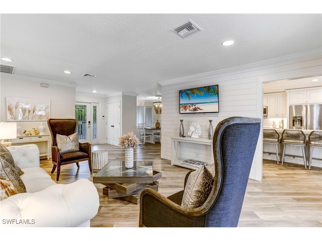 370 6th Avenue S Naples FL 34102 225080735 image14