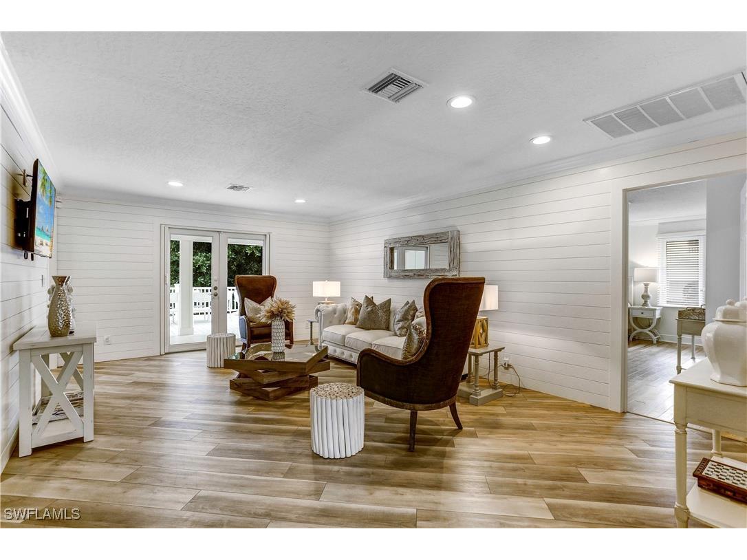 370 6th Avenue S Naples FL 34102 225080735 image15