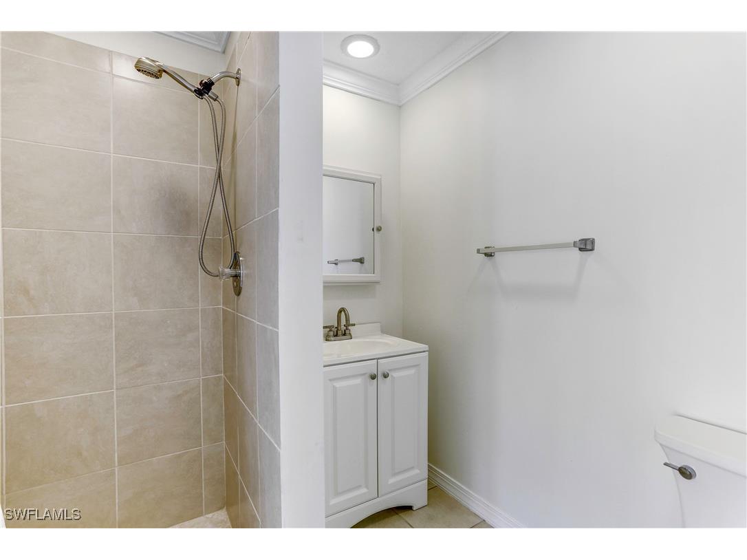 370 6th Avenue S Naples FL 34102 225080735 image41