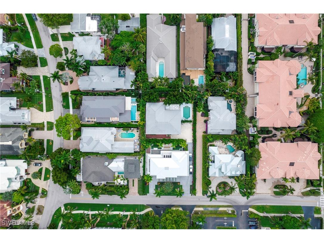 370 6th Avenue S Naples FL 34102 225080735 image45