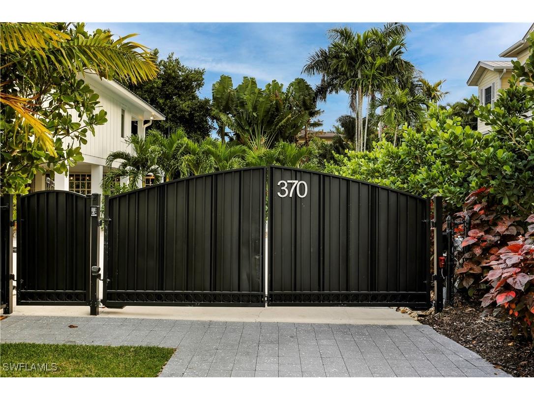 370 6th Avenue S Naples FL 34102 225080735 image5