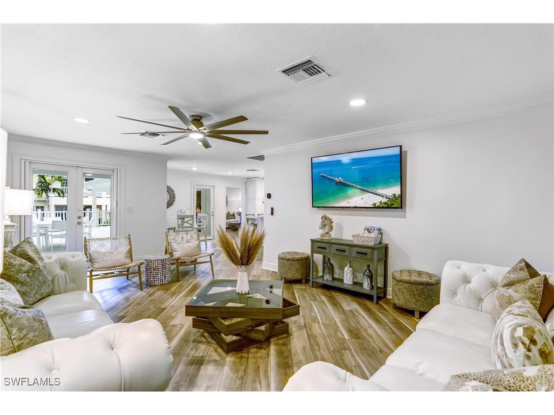 370 6th Avenue S Naples FL 34102 225080735 image7