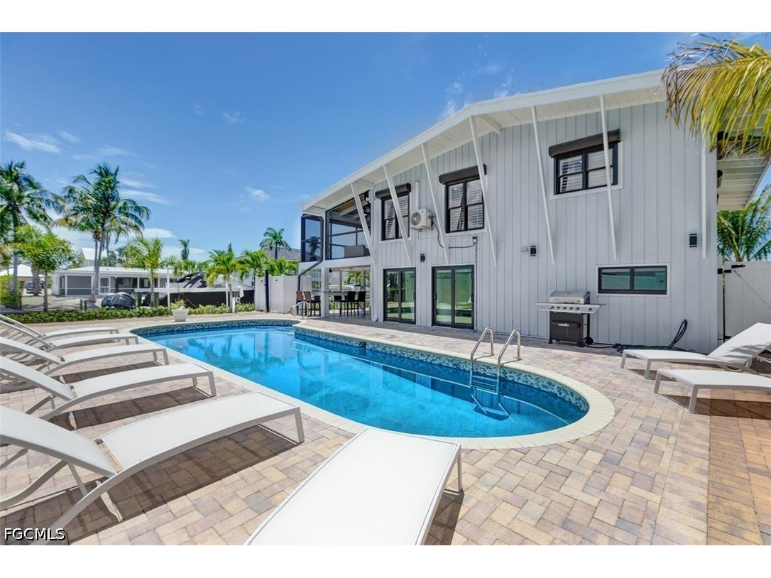 370 Bayland Road Fort Myers Beach FL 33931 2026023809 image3