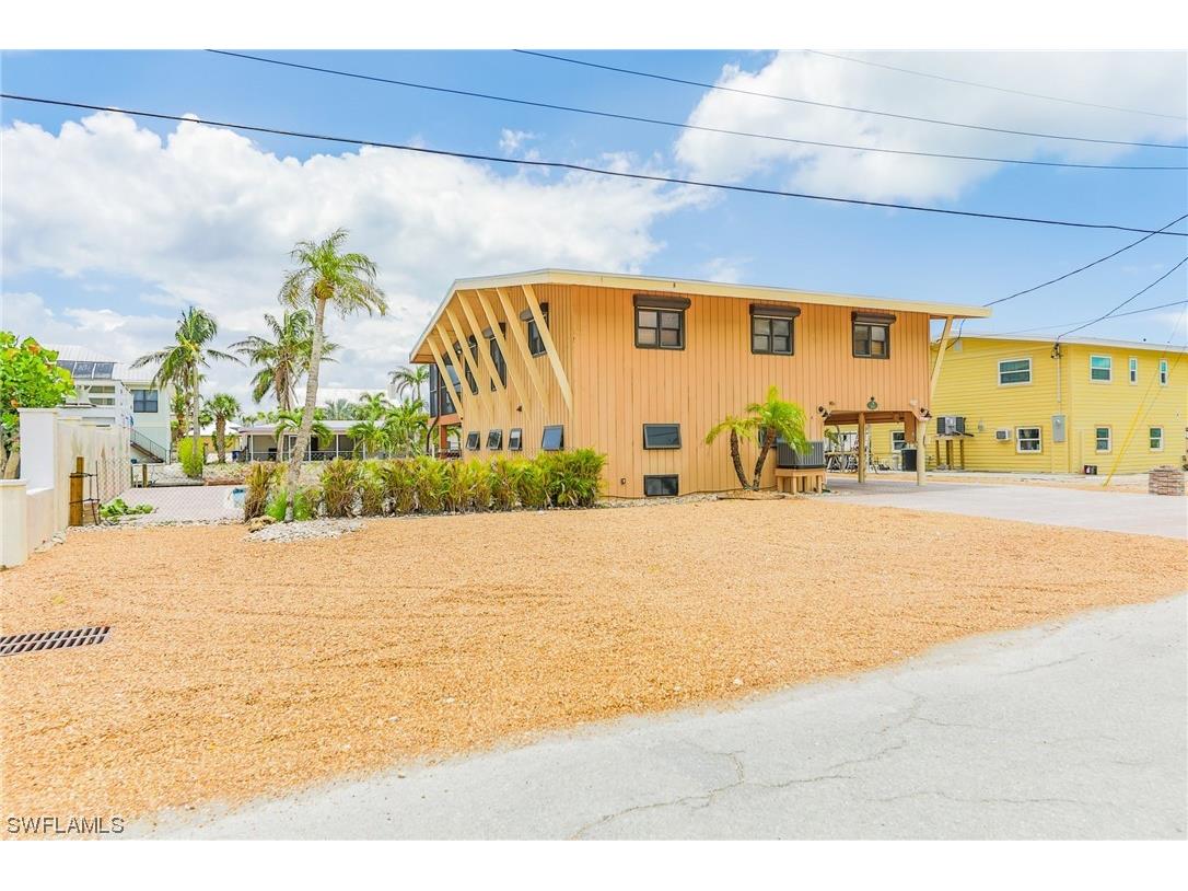 370 Bayland Road Fort Myers Beach FL 33931 223038953 image1
