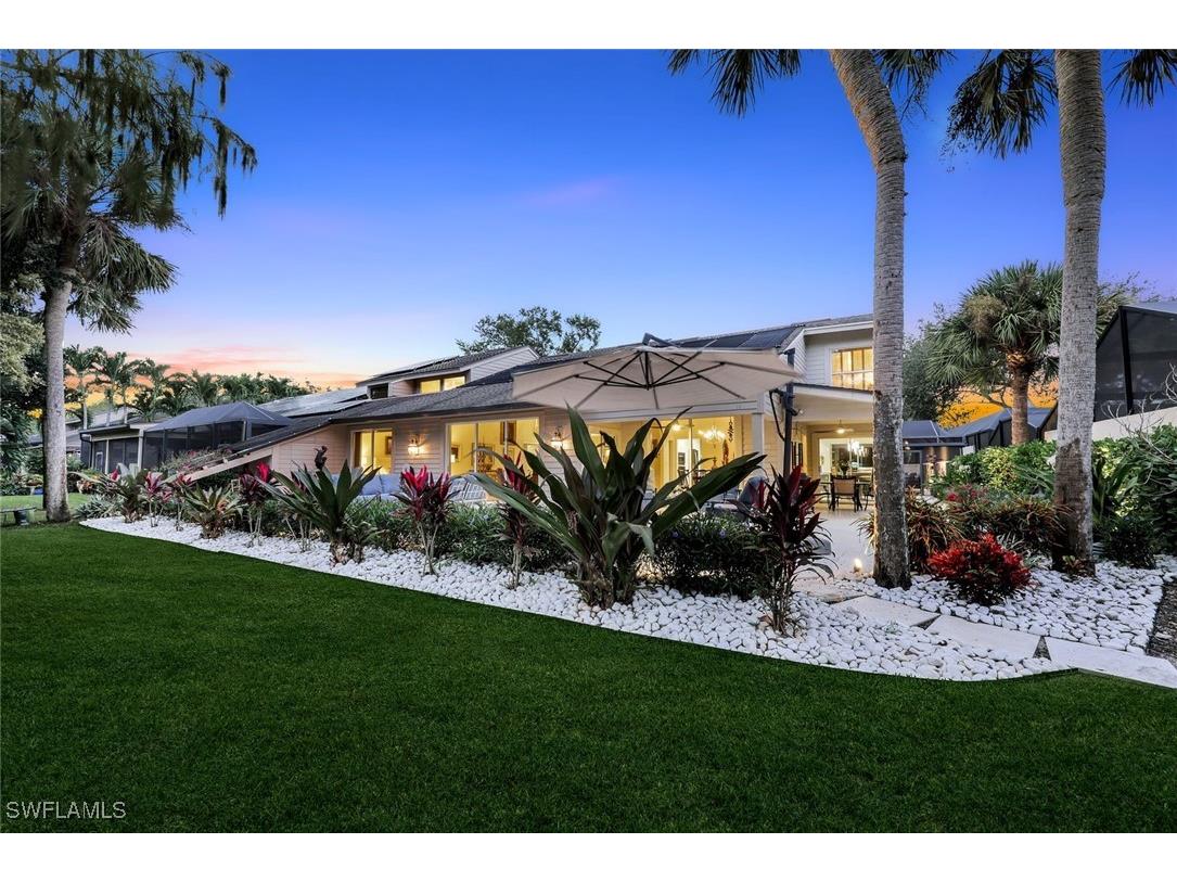 370 Edgemere Way N #20 Naples FL 34105 225078210 image1