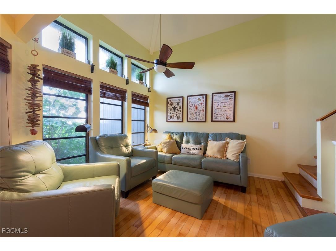 370 Townhouse Lane 61 Upper Captiva FL 33924 2025026060 image1