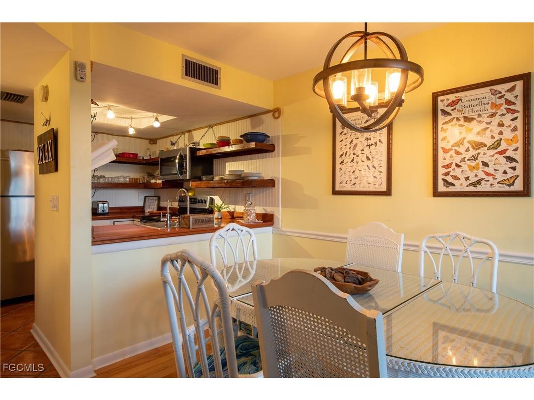 370 Townhouse Lane 61 Upper Captiva FL 33924 2025026060 image5