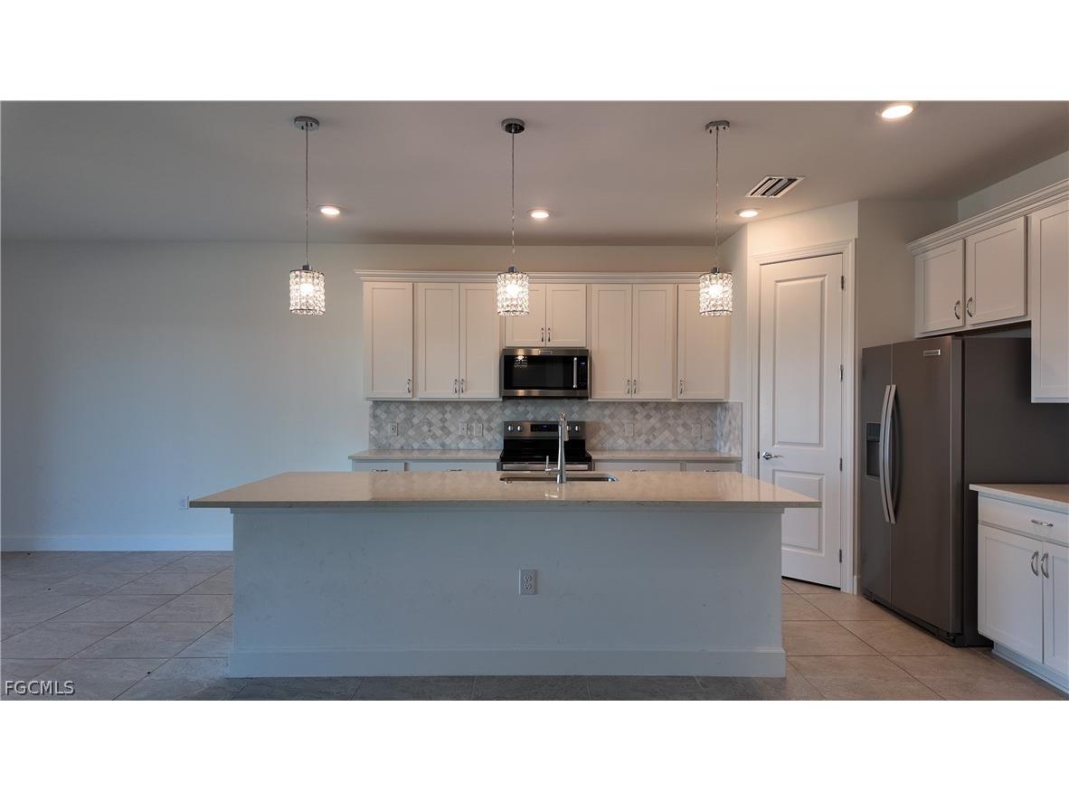 3700 Passion Vine Drive Alva FL 33920 2026009289 image3