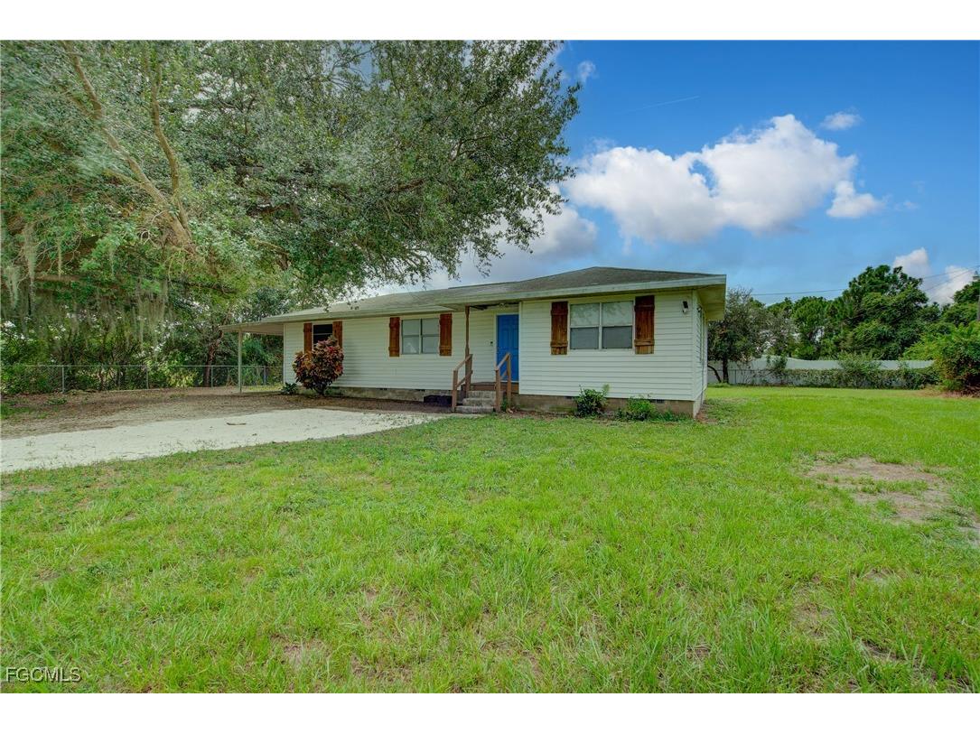 3701 21st Street SW Lehigh Acres FL 33976 2025008345 image1