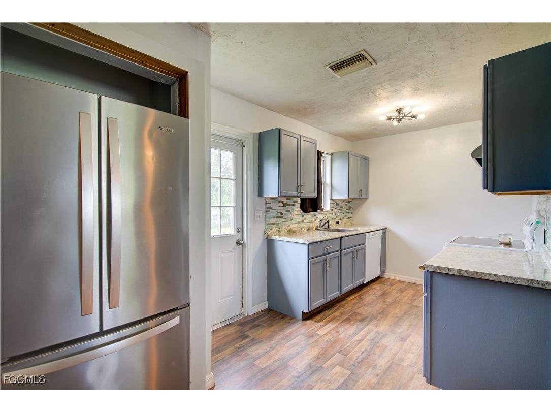 3701 21st Street SW Lehigh Acres FL 33976 2025008345 image2