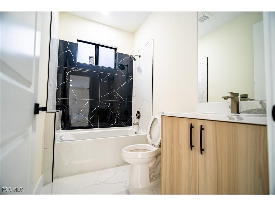  Lehigh Acres FL 33976 2025026163 image11