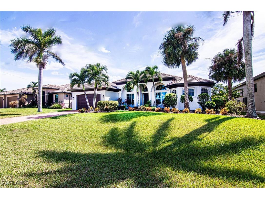 3702 SW 2nd Street Cape Coral FL 33991 224077846 image1