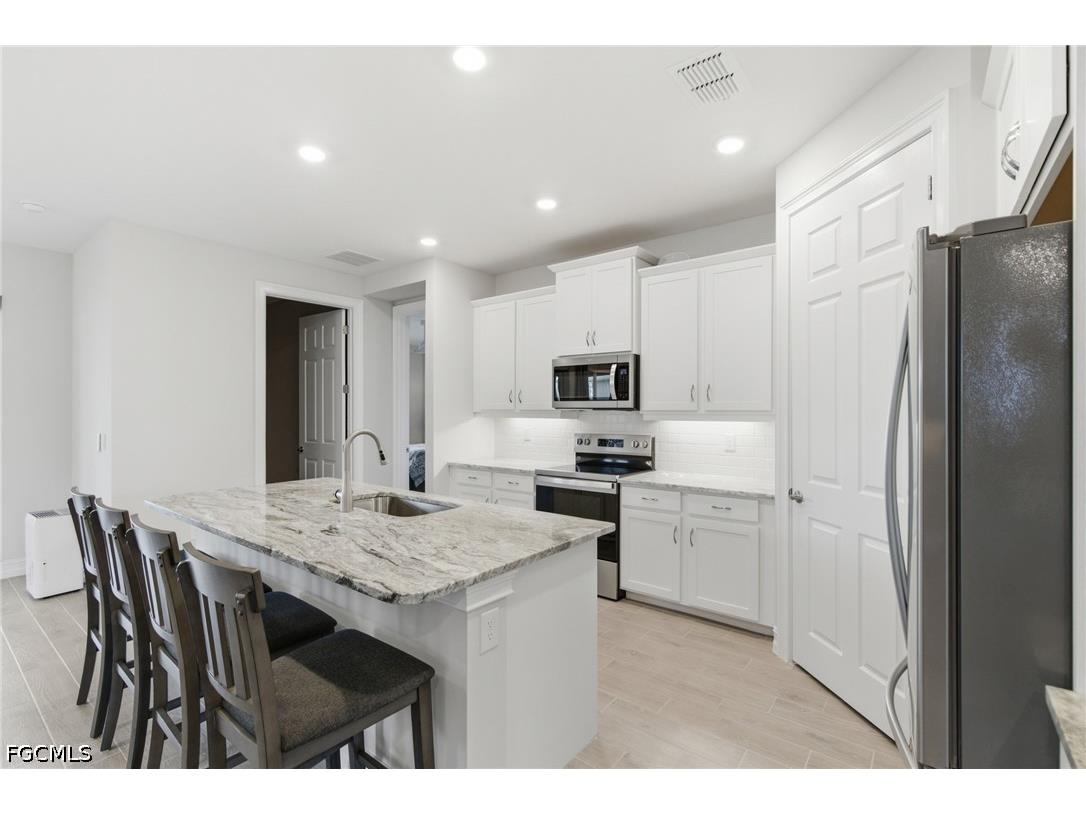  North Fort Myers FL 33917 2026016010 image7