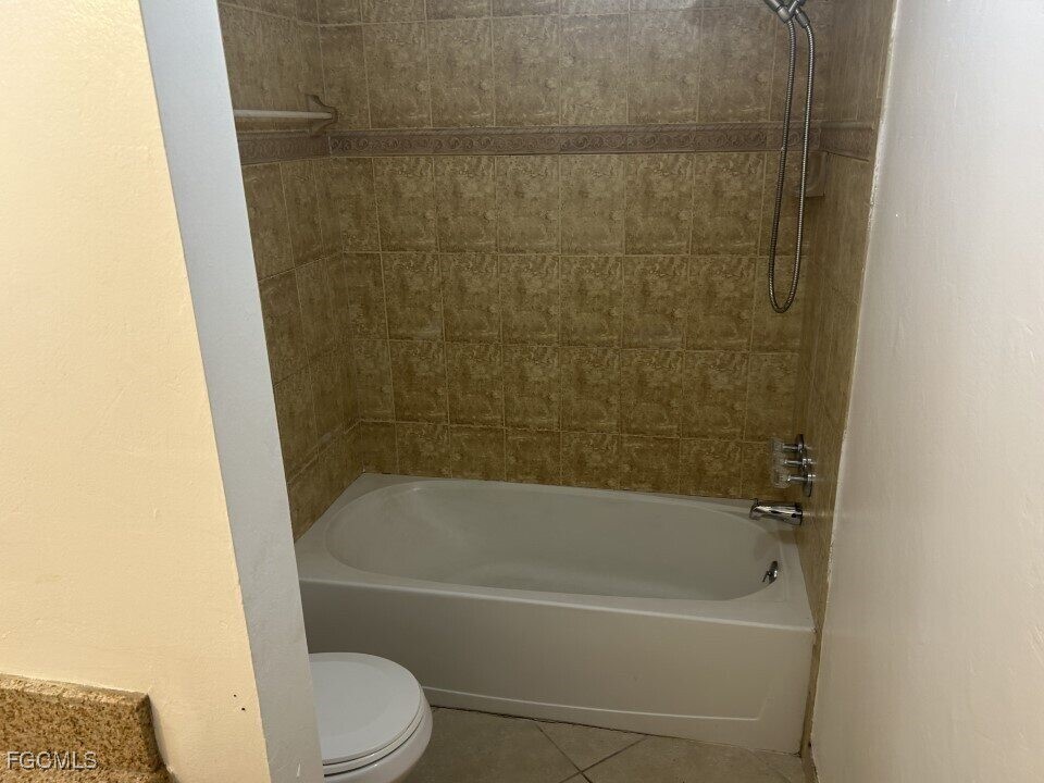 3704 Broadway #105 Fort Myers FL 33901 2025017557 image10