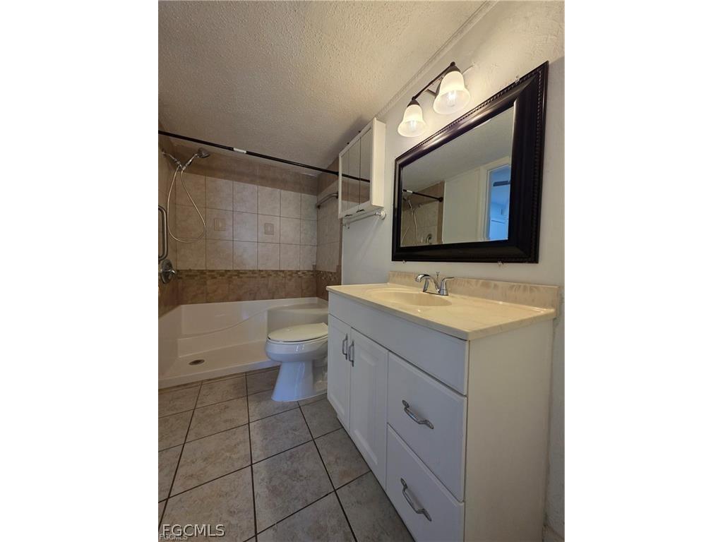 3704 Broadway #112 Fort Myers FL 33901 2025010577 image12