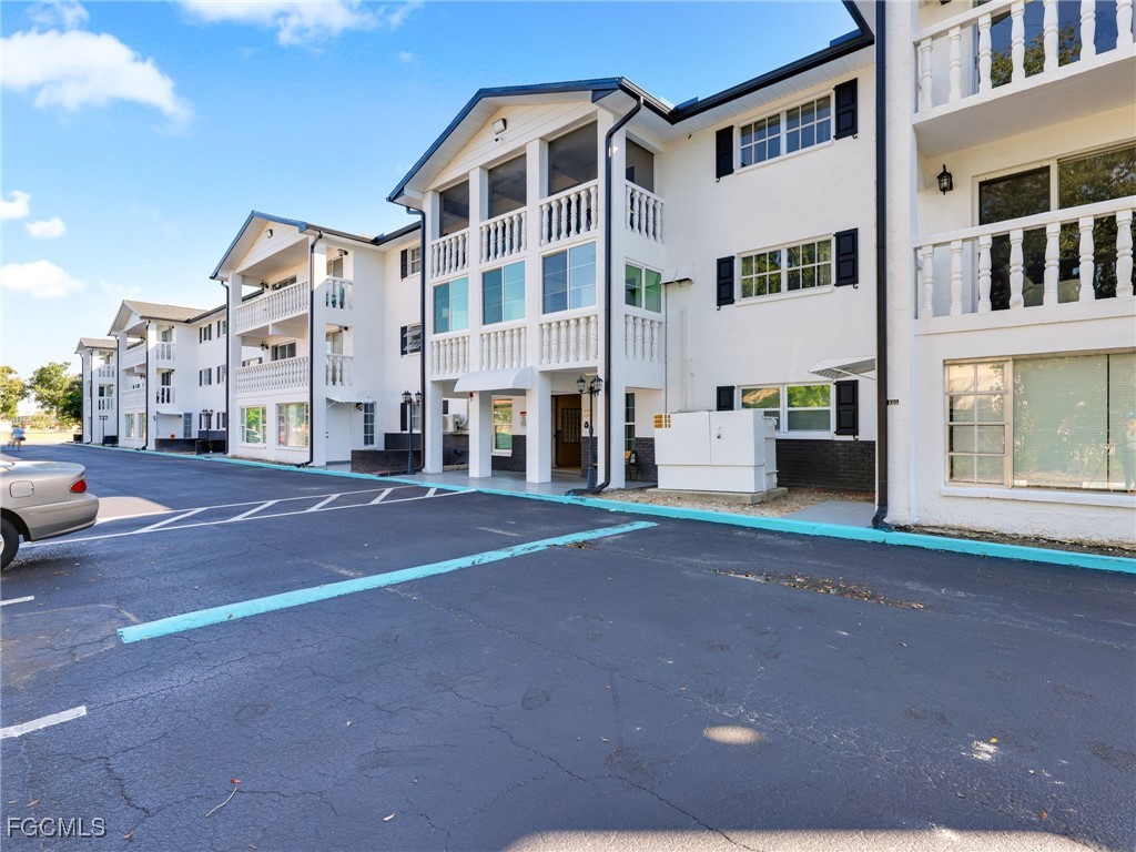 3704 Broadway #208 Fort Myers FL 33901 2025018457 image1