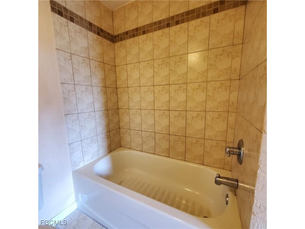 3704 Broadway #313 Fort Myers FL 33901 2025011962 image5