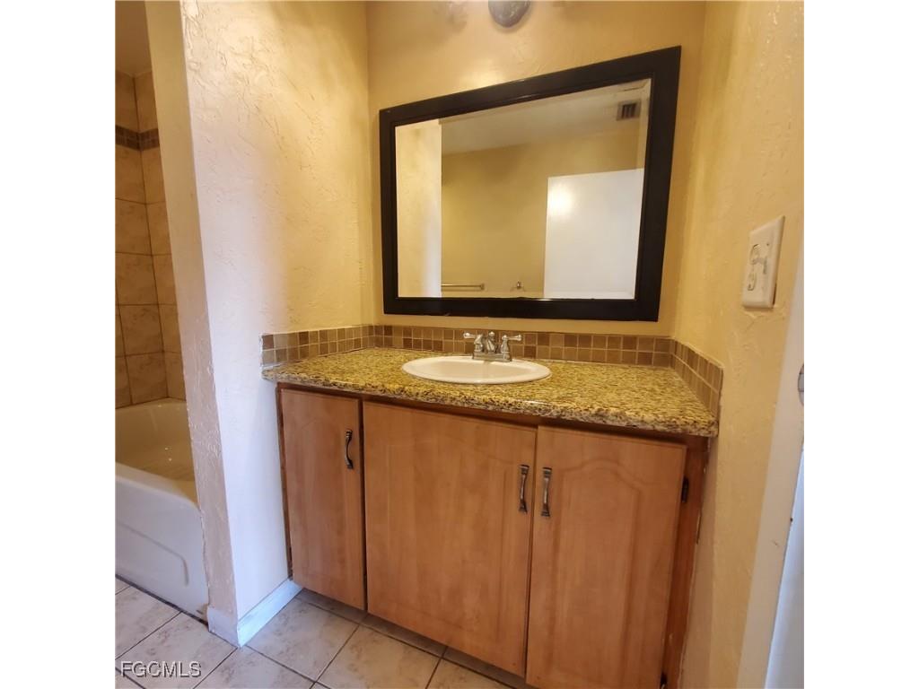 3704 Broadway #313 Fort Myers FL 33901 2025011962 image7