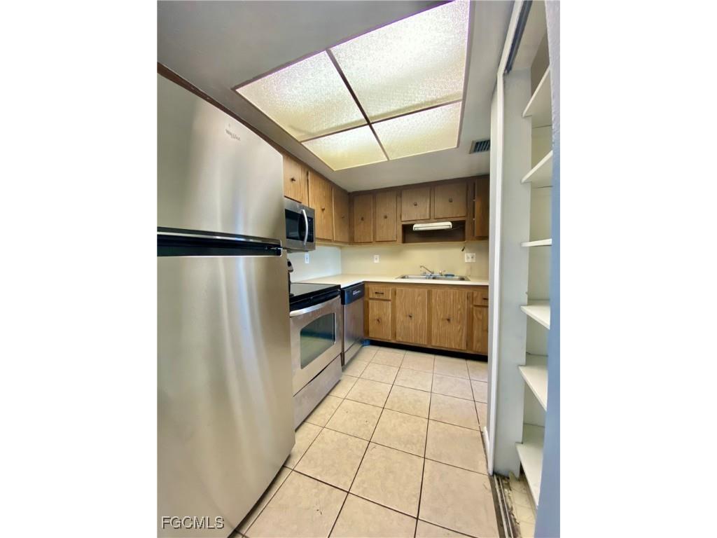 3704 Broadway #317 Fort Myers FL 33901 2025006577 image1