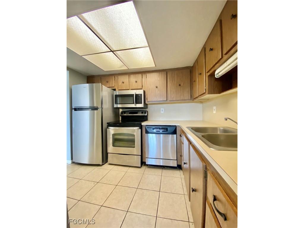 3704 Broadway #317 Fort Myers FL 33901 2025006577 image2
