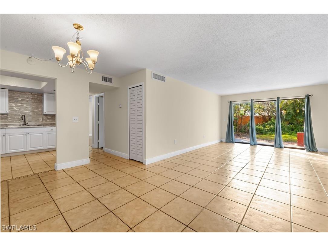 3704 Broadway Circle #121 Fort Myers FL 33901 222085677 image1