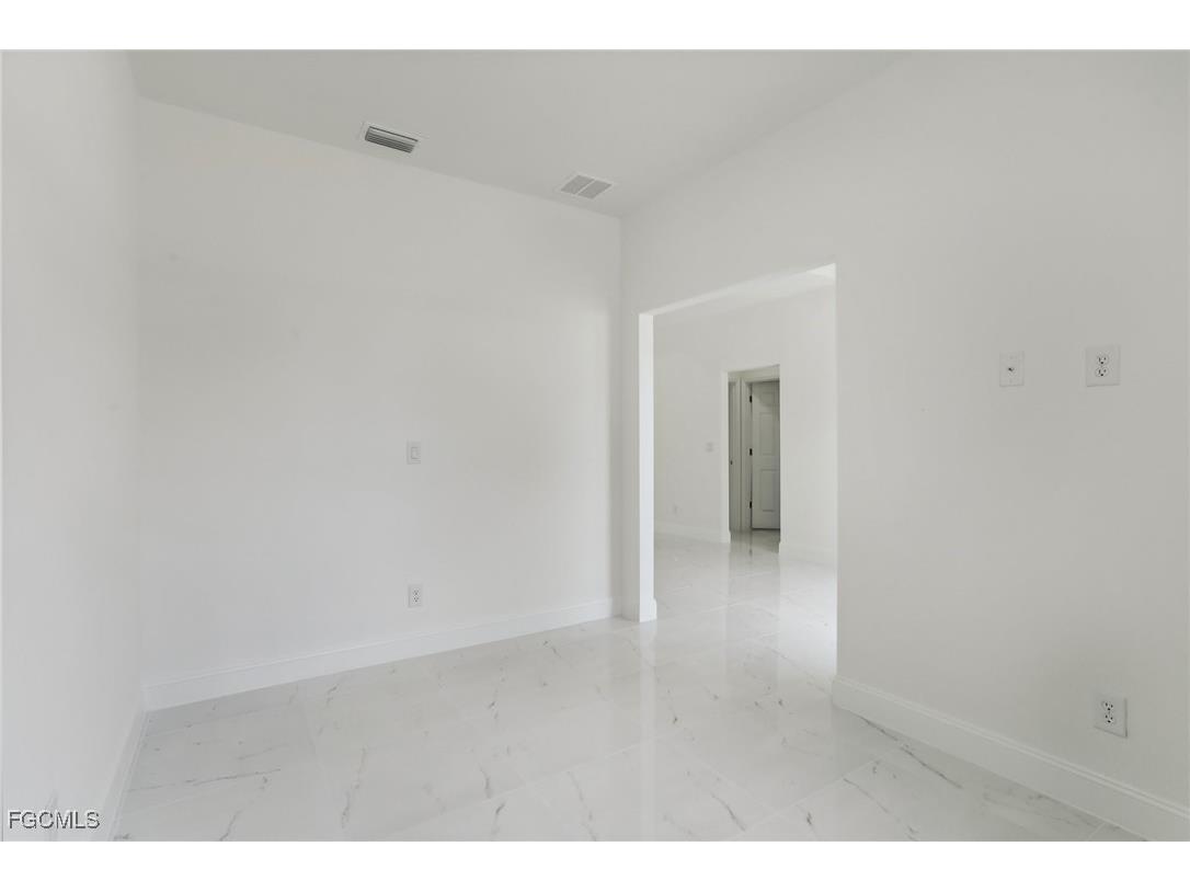 3705 10th Street SW Lehigh Acres FL 33976 2025018023 image7