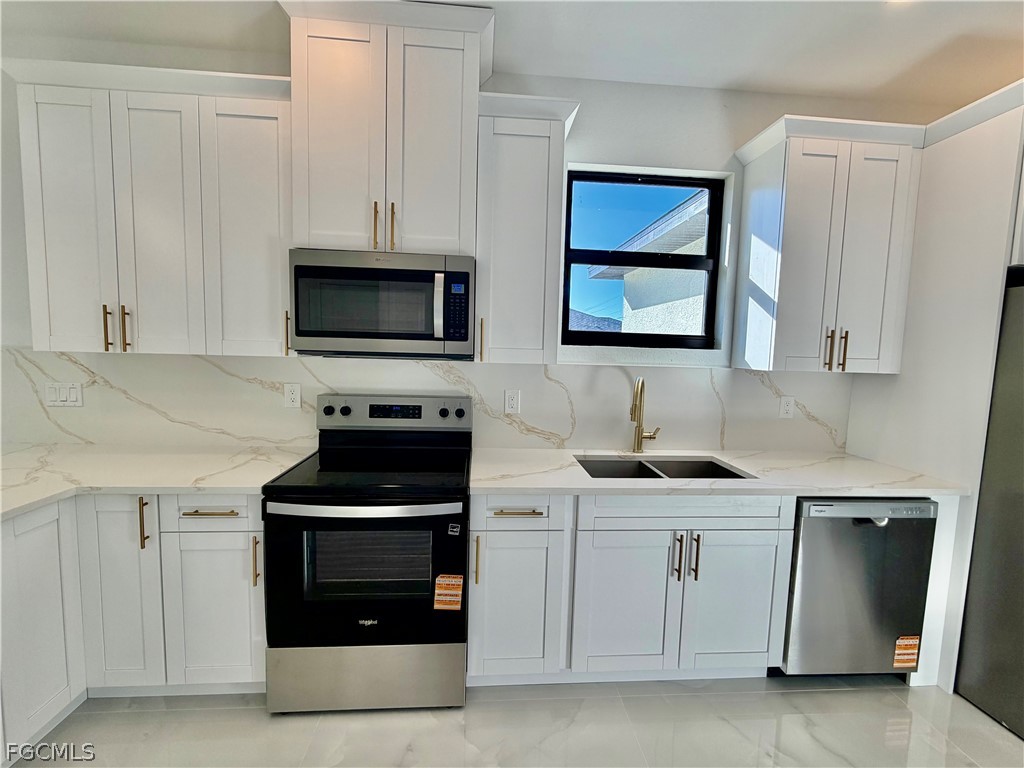 3705 8th Street SW Lehigh Acres FL 33976 2026010839 image10