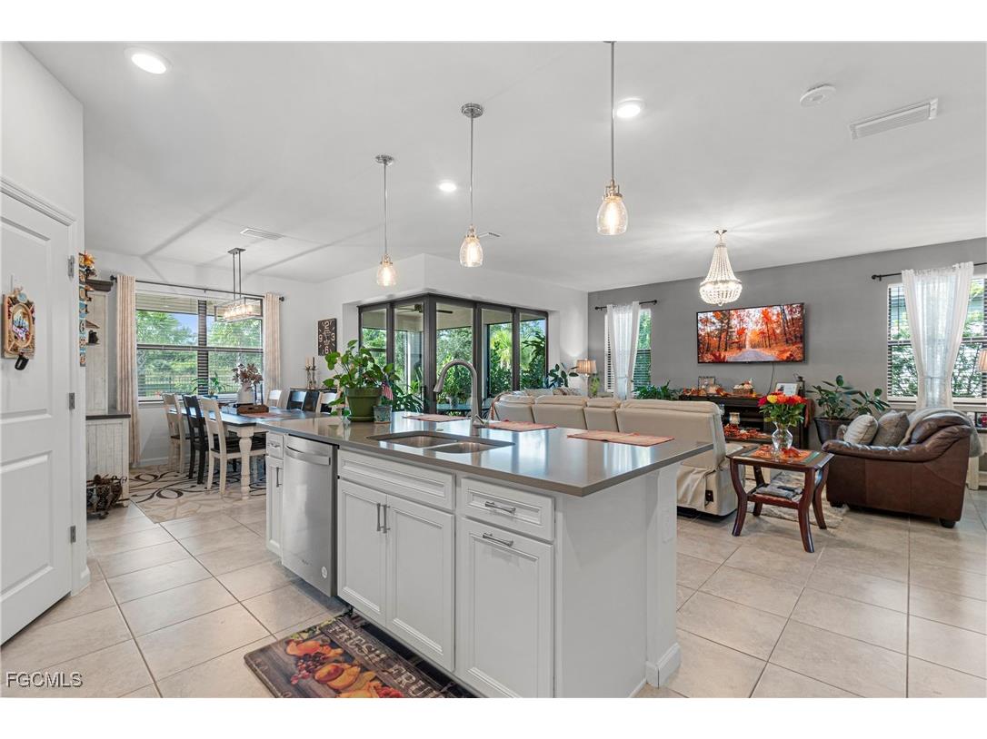 3705 Passion Vine Drive Alva FL 33920 2025017443 image24