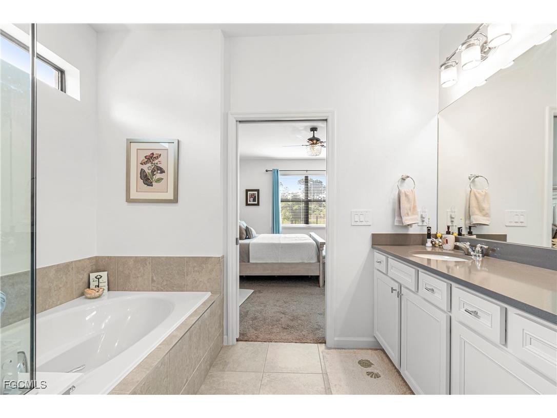 3705 Passion Vine Drive Alva FL 33920 2025017443 image35