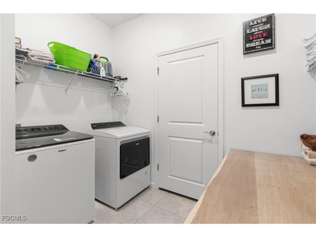 3705 Passion Vine Drive Alva FL 33920 2025017443 image37